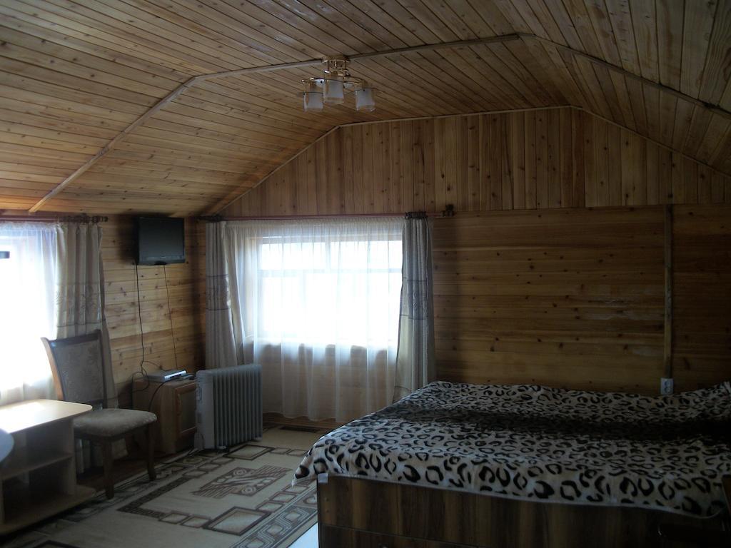 Enirest Hotel Karakol Exterior photo