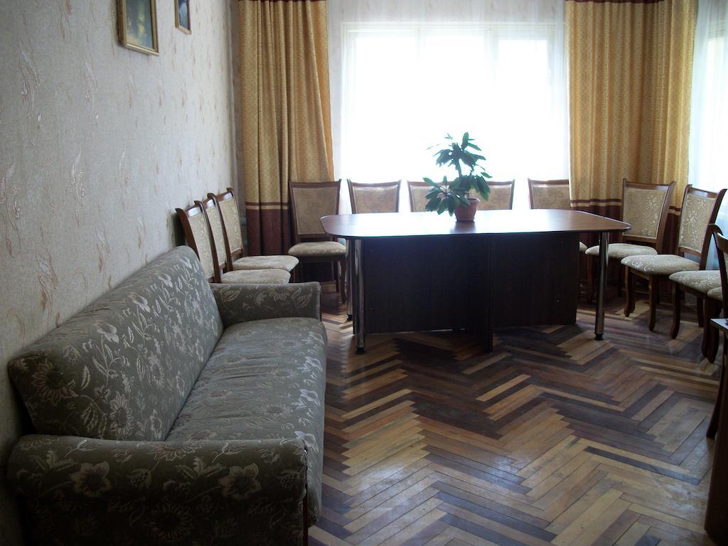 Enirest Hotel Karakol Exterior photo