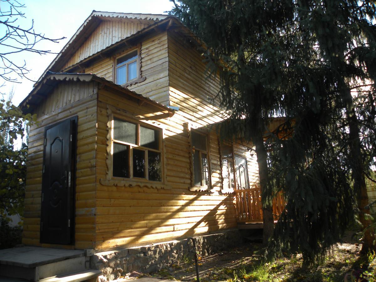 Enirest Hotel Karakol Exterior photo