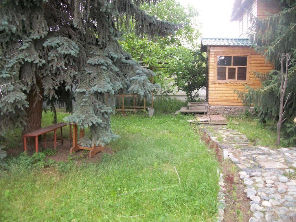 Enirest Hotel Karakol Exterior photo