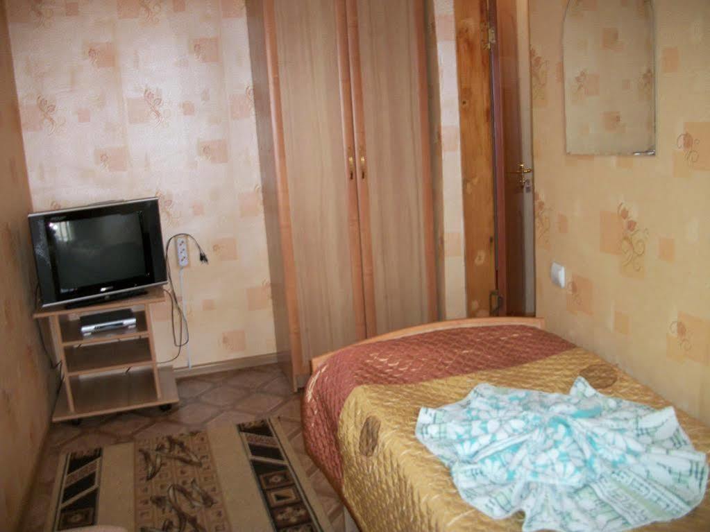 Enirest Hotel Karakol Exterior photo